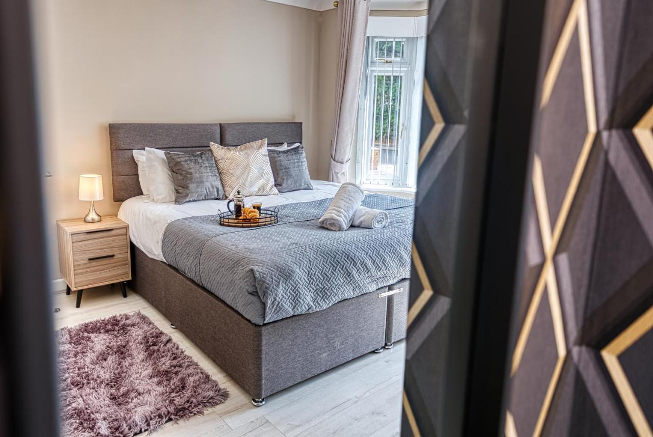 Elegant 5 Bed House - Sleeps 9, Central Solihull, Nec, Jlr, Hs2, Resorts World, Airport Business And Leisure Stays, Экстерьер фото